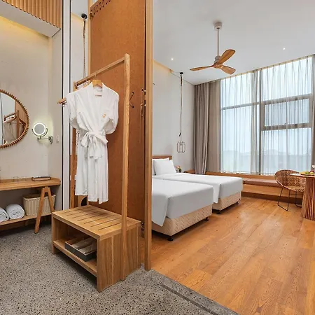 Manli Hotel Shanghai Pudong Airport - Pet Friendly Exterior photo