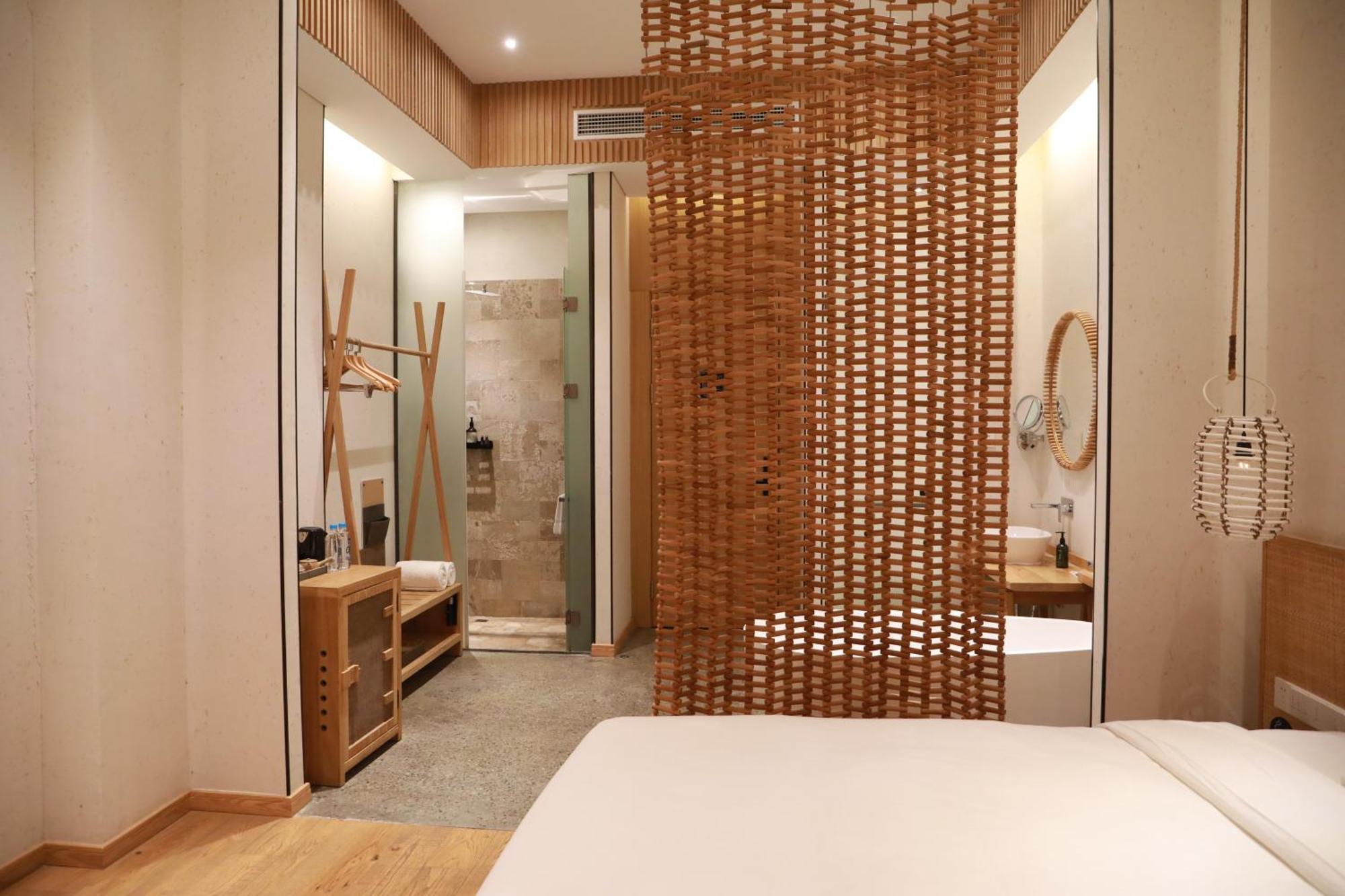 Manli Pudong Airport - Pet Friendly 4* Шанхай