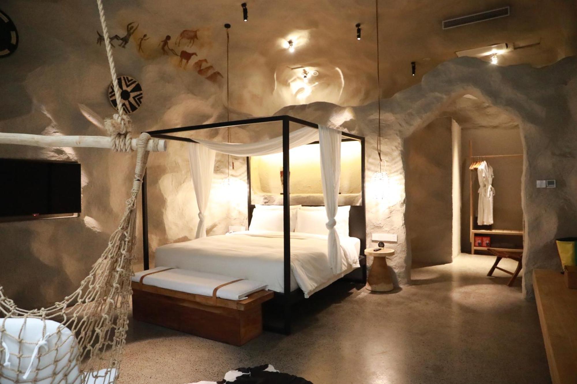 Отель Manli Pudong Airport - Pet Friendly 4*