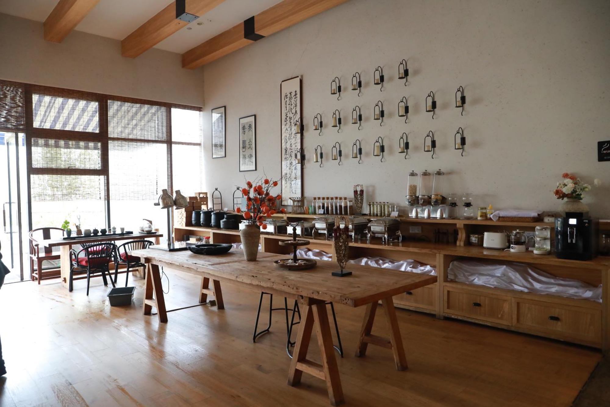 Manli Pudong Airport - Pet Friendly ホテル 4*