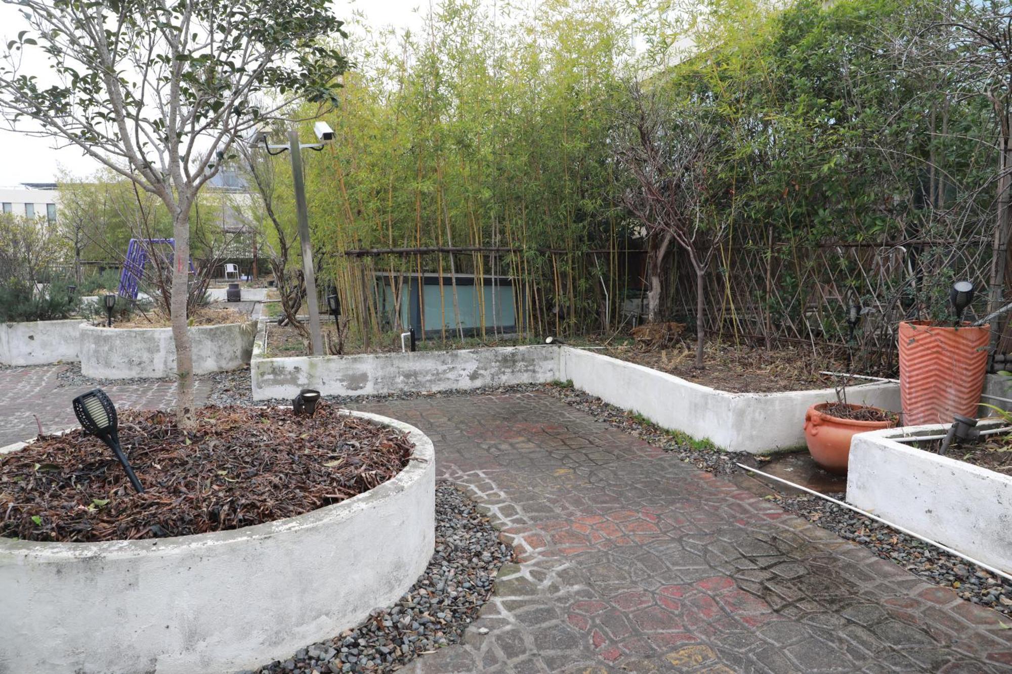Manli Pudong Airport - Pet Friendly 4*