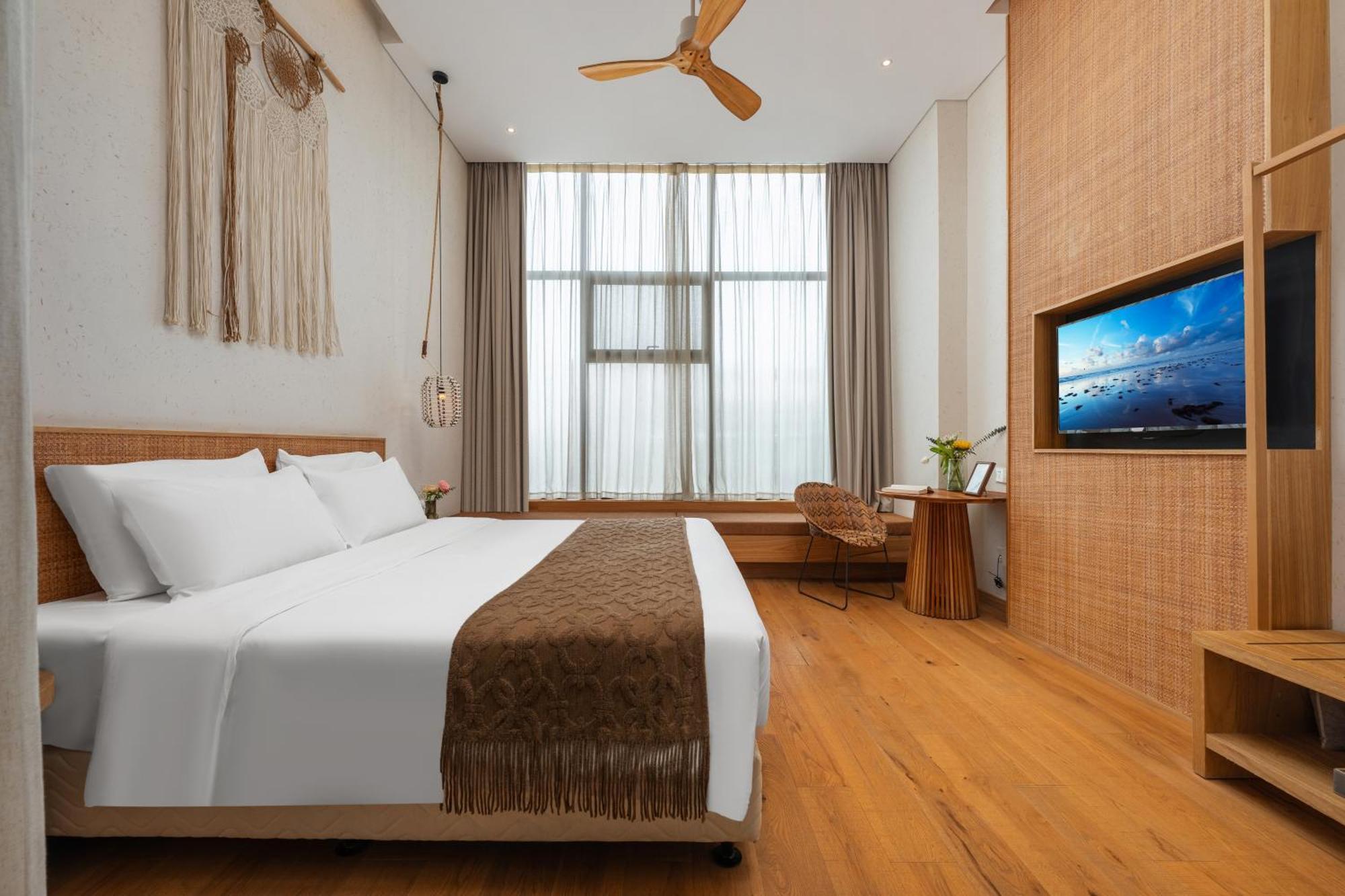 Manli Pudong Airport - Pet Friendly 4*